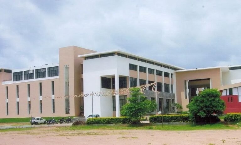 sr university institute